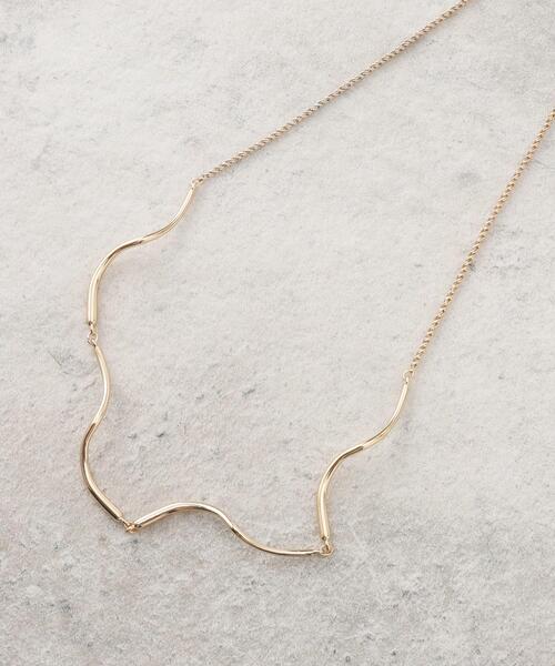 OPAQUE.CLIP（オペークドットクリップ）の「◆ツイストメタルバーネックレス（ネックレス・レディース・シルバー/ゴールド・00）」の3枚目の写真