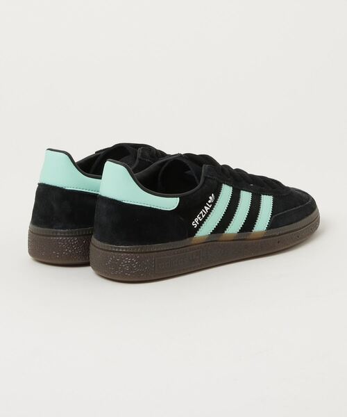 adidas（アディダス）の「ハンドボール スペツィアル / Handball Spezial / アディダスオリジナルス adidas Originals（スニーカー・メンズ・ブラック・23.5cm/24.0cm/24.5cm/25.0cm/25.5cm/26.0cm/26.5cm/27.0cm/27.5cm/28.0cm/28.5cm/29.0cm/22.0cm/22.5cm/23.0cm）」の2枚目の写真