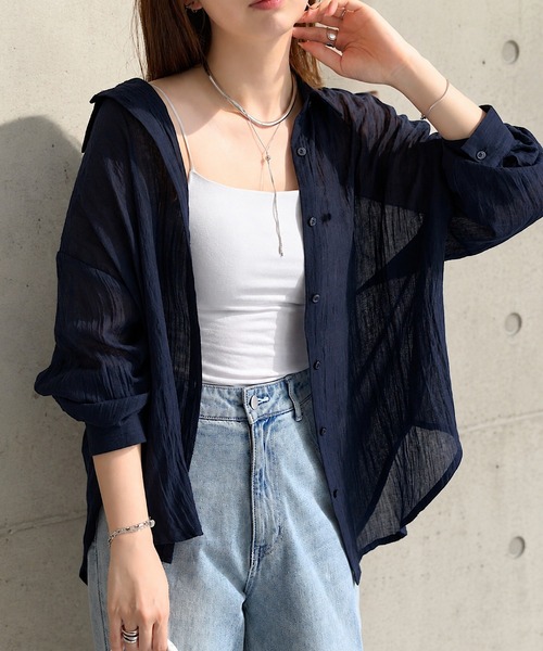 Petitle（プチレ）の「[ 低身長向けサイズ ] シアーガーゼロングシャツ（シャツ/ブラウス・レディース・ブラック/ブルー/ホワイト/イエロー/ライトベージュ/グリーン/ピンク/ブラウン/レッド/ネイビー・PM）」の6枚目の写真