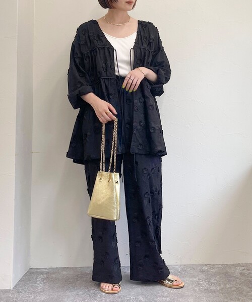 fredy emue（フレディエミュ）の「3D刺繍チュニックブラウス（シャツ