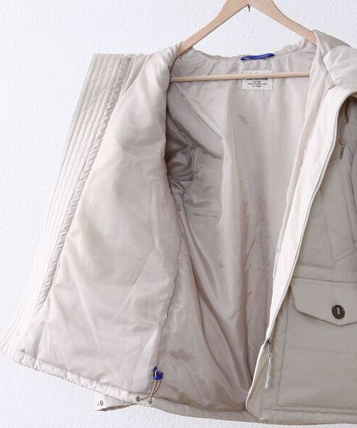 coen（コーエン）の「フーデッドダウンジャケット【ネイビー⇒WEB限定カラー】（ダウンジャケット/コート・メンズ・ネイビー/ダークグリーン/ナチュラル/ブラック・LARGE/X-LARGE/SMALL/MEDIUM）」の10枚目の写真