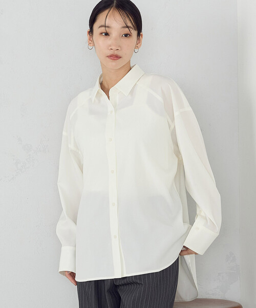 COMME CA ISM(コムサイズム)の「ストレッチポリエステルブロード ヨーク切替シャツ(シャツ/ブラウス・レディース・ストライプ/オフホワイト・MEDIUM/LARGE)」の6枚目の写真