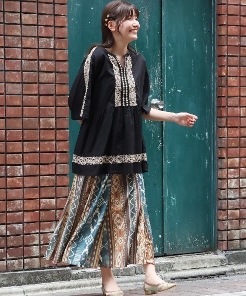 チチカカ(チチカカ)の「ファブリックプリントジャージースカート(スカート・レディース・その他1/その他2/その他3/その他4・MEDIUM/LARGE)」の5枚目の写真