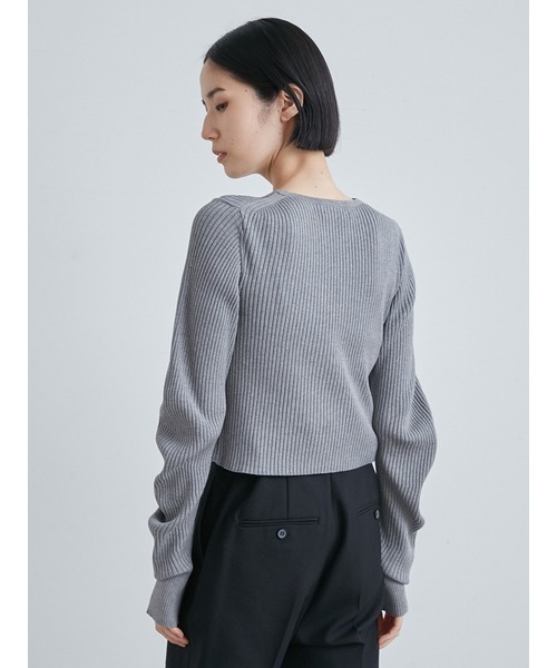 MIESROHE(ミースロエ)の「ウェーブスリーブRIBニット(ニット/セーター・レディース・レッド/グレー/ブラック/クリーム/その他・FREE)」の16枚目の写真