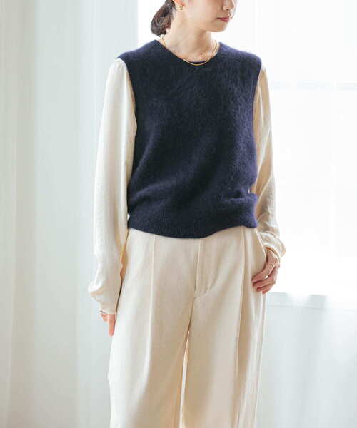 URBAN RESEARCH（アーバンリサーチ）の「FOX/CASHMEREベスト（ベスト・レディース・ネイビー/レッド/ライトグレー・FREE）」の2枚目の写真
