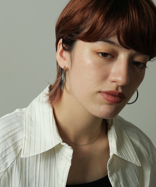 ORLEAN（オルレアン）の「【ORLEAN】メタルフープピアス 45mm（ピアス（両耳用）・レディース・ゴールド/シルバー・フリー）」の4枚目の写真
