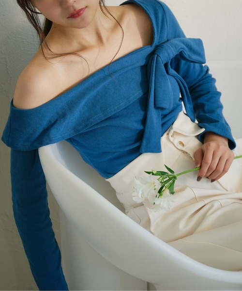 fupel（フぺル）の「One shoulder ribbon design tops / ワンショルダーリボンデザイントップス（Tシャツ/カットソー・レディース・ライトブルー/ブラック・FREE）」の12枚目の写真
