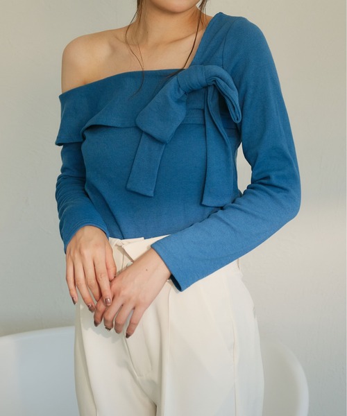 fupel（フぺル）の「One shoulder ribbon design tops / ワンショルダーリボンデザイントップス（Tシャツ/カットソー・レディース・ライトブルー/ブラック・FREE）」の10枚目の写真