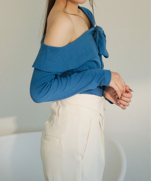 fupel（フぺル）の「One shoulder ribbon design tops / ワンショルダーリボンデザイントップス（Tシャツ/カットソー・レディース・ライトブルー/ブラック・FREE）」の11枚目の写真