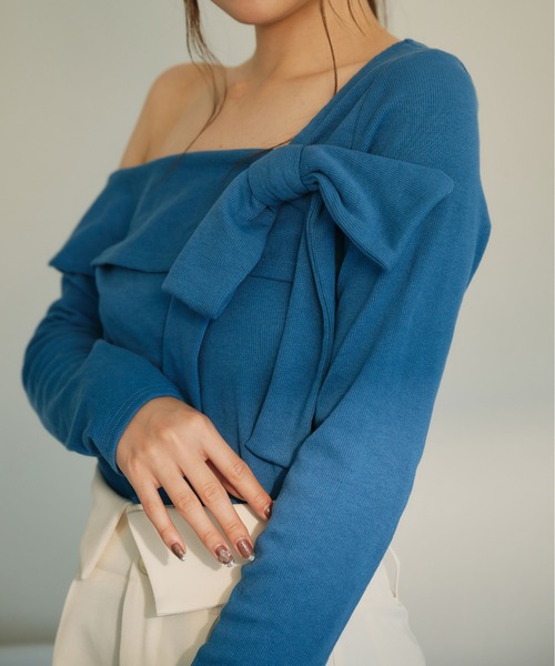 fupel（フぺル）の「One shoulder ribbon design tops / ワンショルダーリボンデザイントップス（Tシャツ/カットソー・レディース・ライトブルー/ブラック・FREE）」の19枚目の写真