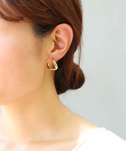 ieLS(イエルズ)の「金属アレルギー対応「ieLS」ステンレス ポストフープピアス(ピアス(両耳用)・レディース・シルバー/ゴールド・ONE SIZE)」の4枚目の写真
