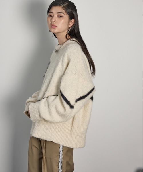 THE YOn（ザヨン）の「ニュアンスラインブラッシュドニットプルオーバー（ニット/セーター・レディース・ピンク/アイボリー/ブラック・FREE）」の5枚目の写真