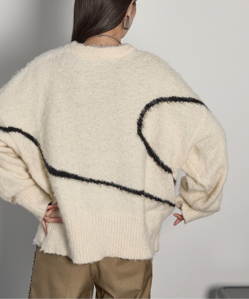THE YOn（ザヨン）の「ニュアンスラインブラッシュドニットプルオーバー（ニット/セーター・レディース・ピンク/アイボリー/ブラック・FREE）」の8枚目の写真