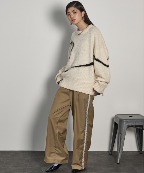 THE YOn（ザヨン）の「ニュアンスラインブラッシュドニットプルオーバー（ニット/セーター・レディース・ピンク/アイボリー/ブラック・FREE）」の10枚目の写真