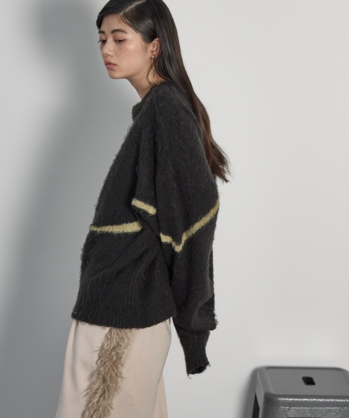 THE YOn（ザヨン）の「ニュアンスラインブラッシュドニットプルオーバー（ニット/セーター・レディース・ピンク/アイボリー/ブラック・FREE）」の17枚目の写真