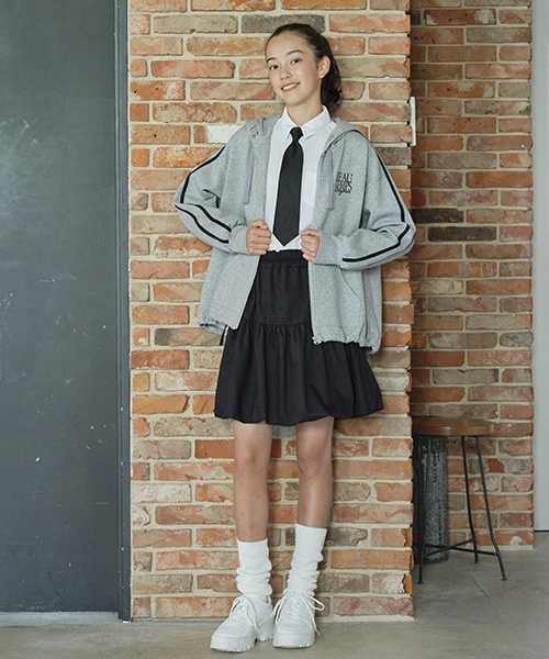 pom ponette junior（ポンポネットジュニア）の「ソリッドネクタイ（ネクタイ・キッズ・ブラック/グレー・FREE）」の16枚目の写真