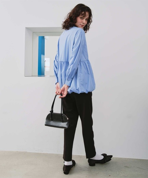 titivate（ティティベイト）の「襟付ヘムバルーンシャツ（シャツ/ブラウス・レディース・ブルー/オフホワイト/ホワイト系その他/ネイビー・S/M/L）」の10枚目の写真