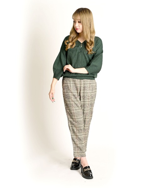 MARAI(マーライ)の「2WAY ぽわん袖 五分袖 Vネック ニットトップス(ニット/セーター・レディース・パープル/ホワイト/ブラック/ブラウン/グリーン・FREE)」の6枚目の写真