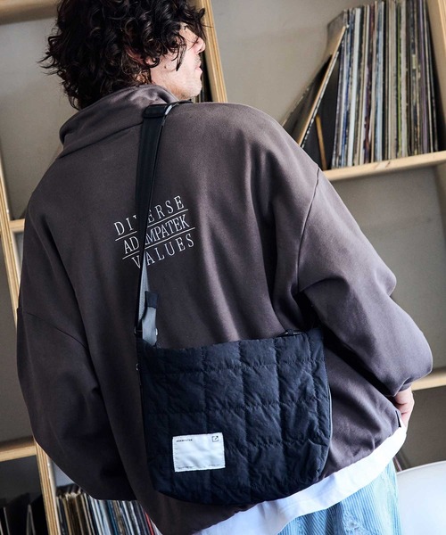 ADAM PATEK（アダムパテック）の「《ADAMPATEK》square quilt middle shoulder bag/スクエアキルトミディアムショルダーバッグ（ショルダーバッグ・メンズ・カーキ/ブラック/グレー・FREE）」の21枚目の写真