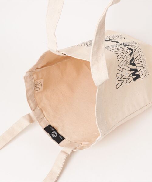 WAVE CITY（ウェイブシティ）の「【WAVECITY/ウェイブシティ】WAVE CITY OrganicCotton Tote BAG/オーガニックコットン素材ノートパソコン収納可能サイズブランドロゴトートパック（10L)（トートバッグ・メンズ・ホワイト系その他3/ホワイト系その他/ホワイト系その他2・FREE）」の11枚目の写真