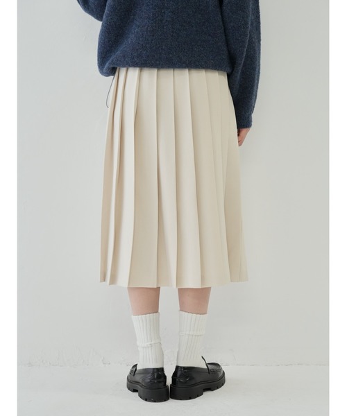 Bargiee(バージー)の「プリーツ ミディスカート(スカート・レディース・アイボリー/ブラック・SMALL/MEDIUM)」の20枚目の写真