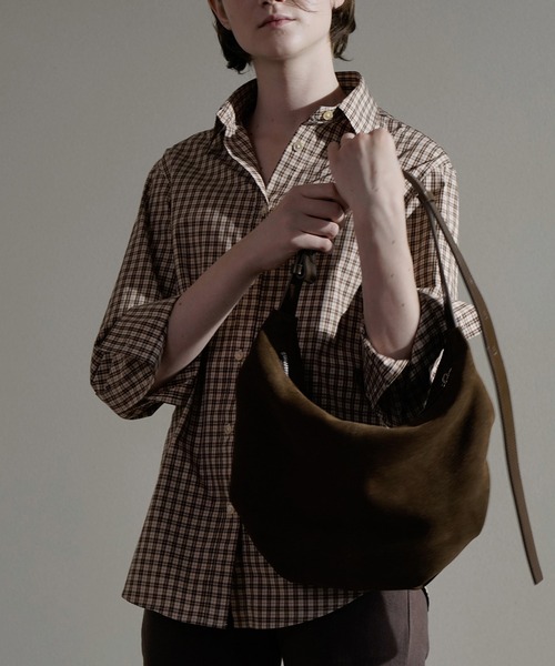 NOTHING WRITTEN（ナッシングリトゥン）の「NOTHING WRITTEN / ナッシングリトゥン HT SUEDE SHOULDER BAG スエード ショルダーバッグ（ショルダーバッグ・レディース・ブラウン/ブラック・FREE）」の8枚目の写真