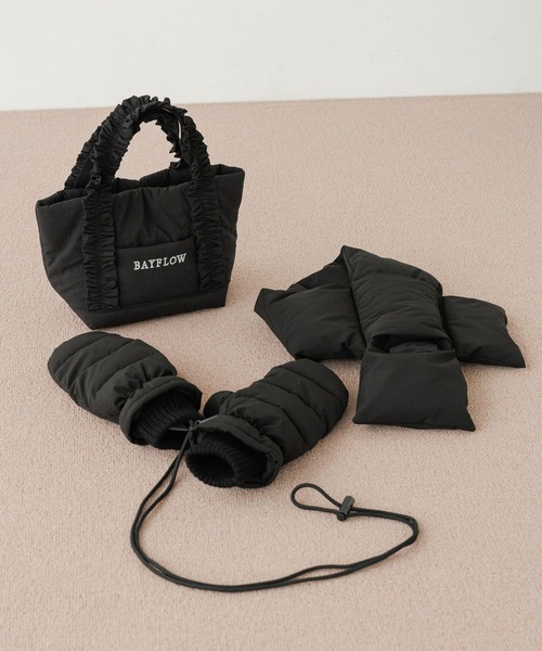 BAYFLOW（ベイフロー）の「[取り外し可能]コード付き中綿ミトン（手袋・レディース・ブラック/アイボリー・FREE）」の6枚目の写真