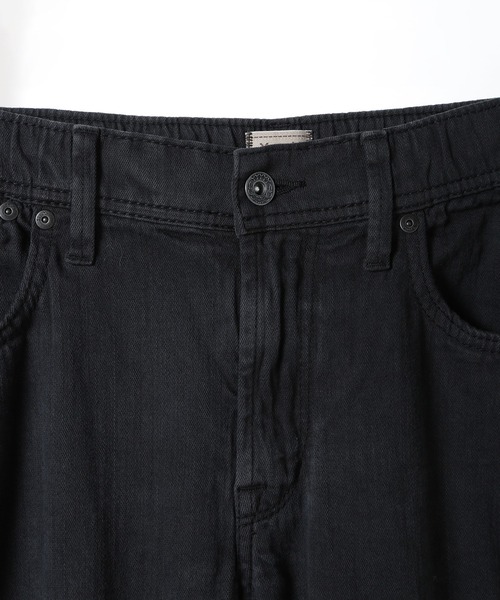 MEN'S BIGI（メンズビギ）の「【YANUK/ヤヌーク】別注 Resort Jeans（デニムパンツ・メンズ・ブラック/ホワイト・04/03/02/01）」の6枚目の写真