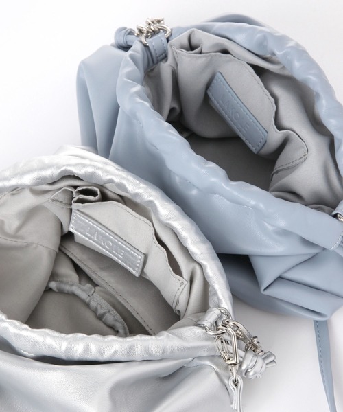 LAKOLE（ラコレ）の「チェーンハンドル2WAYショルダーバッグ / 253087（ショルダーバッグ・レディース・ライトブルー/ブラック/シルバー・FREE）」の6枚目の写真