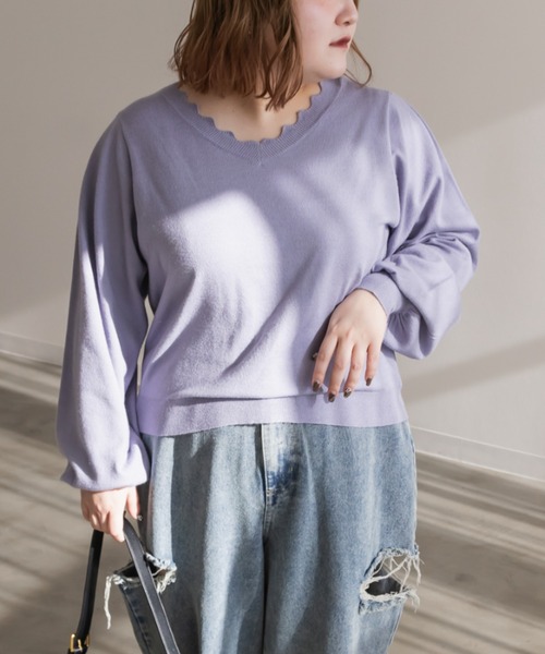 CLETTE(クレット)の「スカラップVネックニット(ニット/セーター・レディース・オフホワイト/ラベンダー/ブラック・4L/3L/LL)」の3枚目の写真