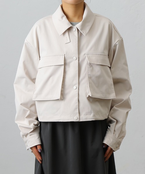 COLONY 2139（コロニートゥーワンスリーナイン）の「2WAYカラー立体ポケットショートブルゾン（ブルゾン・レディース・カーキ/ブラック/アイボリー・FREE）」の14枚目の写真