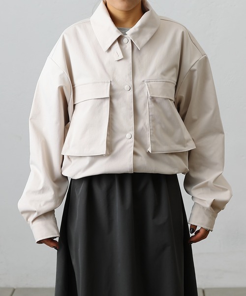 COLONY 2139（コロニートゥーワンスリーナイン）の「2WAYカラー立体ポケットショートブルゾン（ブルゾン・レディース・カーキ/ブラック/アイボリー・FREE）」の10枚目の写真