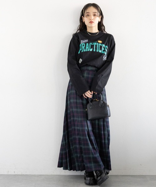 RAGEBLUE(レイジブルー)の「ワッペン刺繍/カレッジロゴロングTシャツ(Tシャツ/カットソー・レディース・ブラック/ブルー/ホワイト・FREE)」の17枚目の写真