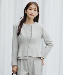 新品タグ付✨️ランバンオンブルー ノーカラーペプラムジャケット ビジュー ベージュ 新品タグ付✨️ランバンオンブルー ノーカラーペプラム