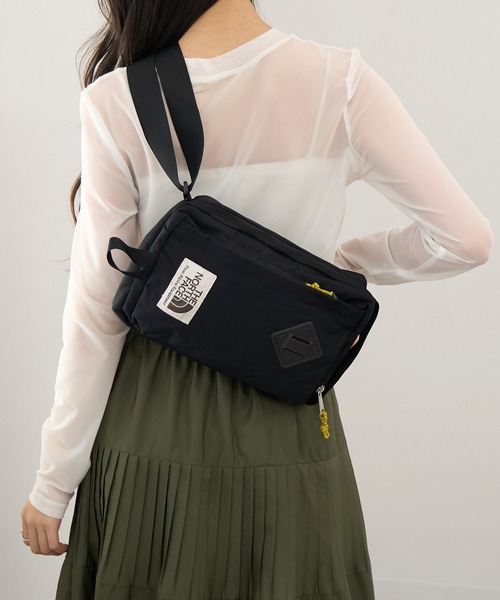 【軽量！】*THE NORTH FACE* Berkeley クロスボディバッグ THE NORTH FACE ザ ノースフェイス BERKELEY CROSSBODY BAG