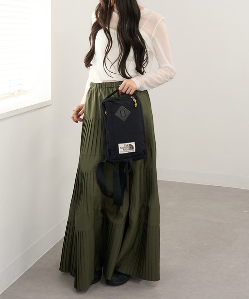 THE NORTH FACE（ザノースフェイス）の「【THE NORTH FACE】BERKELEY FIELD バークレーフィールドショルダーバッグ（ボディバッグ/ウエストポーチ・レディース・ブラック・FREE）」の2枚目の写真