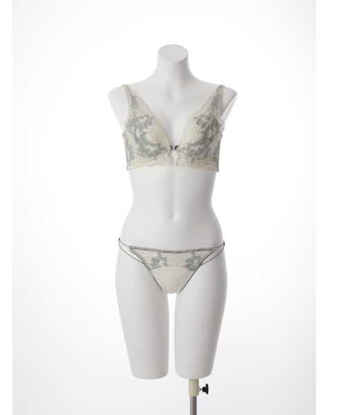 LILY BROWN(リリーブラウン)の「【LILY BROWN Lingerie】レディメイクブラ+/リネンレース(ブラジャー・レディース・ブラック/ミント・B65/B70/B75/C65/C70/C75/D65/D70/D75/E65/E70/E75)」の14枚目の写真