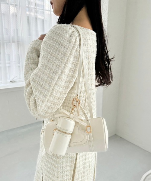 one after another NICE CLAUP（ワンアフターアナザーナイスクラップ）の「チャーム付きドラムバッグ（ショルダーバッグ・レディース・ブラック/アイボリー/レッド・FREE）」の16枚目の写真