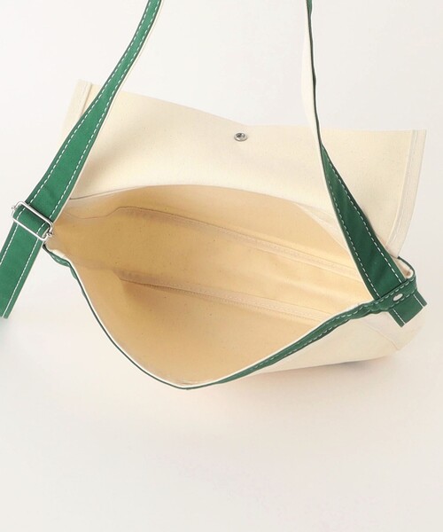 TEMBEA（テンベア）の「＜TEMBEA × CGS.＞ ニュースペーパー バッグ（ショルダーバッグ・メンズ・オフホワイト・FREE）」の7枚目の写真