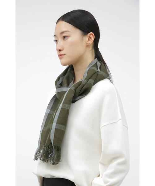 MARGARET HOWELL(マーガレットハウエル)の「WINDOWPANE CHECK SCARF(ストール/ショール・レディース・カーキ・FREE)」の1枚目の写真