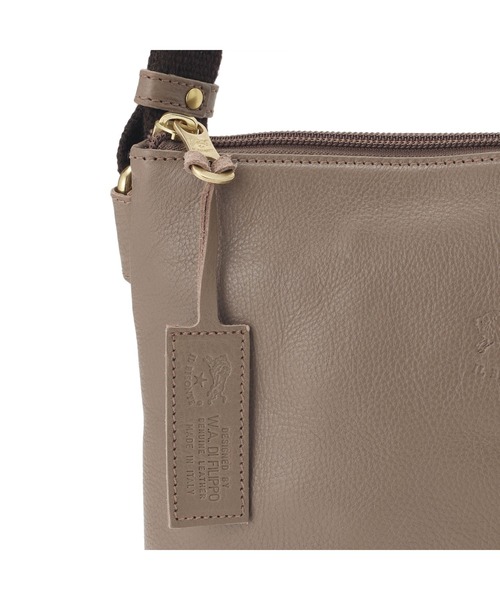 IL BISONTE（イルビゾンテ）の「IL BISONTE / ORIGINAL LEATHER / クロスボディバッグ（ショルダーバッグ・レディース・グレー/ライトブラウン/ナチュラル/ブラック/ダークブラウン・FREE）」の7枚目の写真