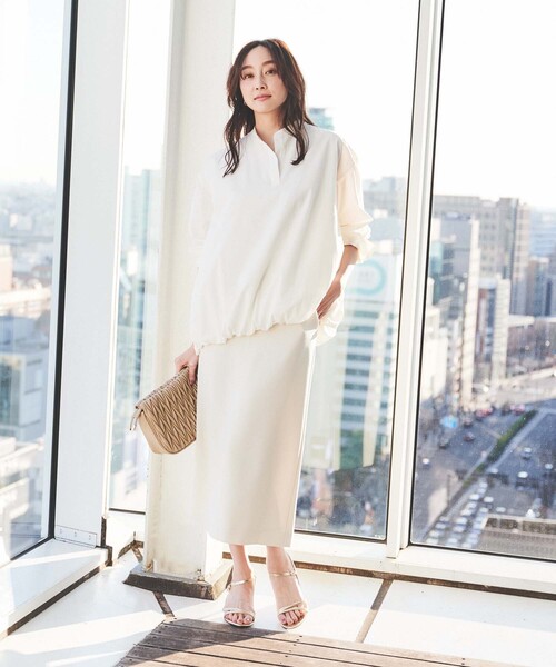UNTITLED(アンタイトル)の「◆【朝比奈 彩×Oggi×UNTITLED スペシャルコラボ】バルーンヘムブラウス(シャツ/ブラウス・レディース・オフホワイト/ブラック・00/02/04/44/48)」の4枚目の写真
