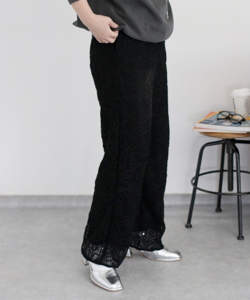 cepo（セポ）の「〈セットアップ対応〉ニットコード刺繍イージーパンツ（その他パンツ・レディース・ブラック/オフホワイト・M）」の4枚目の写真