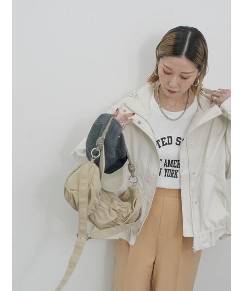 Samansa Mos2 blue（サマンサモスモスブルー）の「【撥水】ペプラムマウンテンパーカー（ブルゾン・レディース・キナリ/シルバーグレー/カーキ・F）」の14枚目の写真