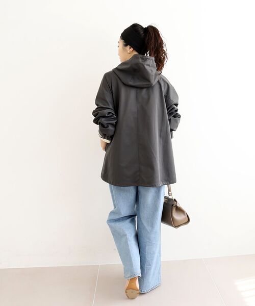le.coeur blanc(ルクールブラン)の「ツイルストレッチフードブルゾン(ブルゾン・レディース・アイボリー/カーキオリーブ/ネイビー/キャメル/ベージュ/チャコールグレー・38)」の18枚目の写真