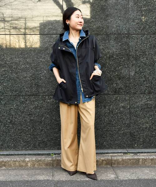 le.coeur blanc（ルクールブラン）の「ツイルストレッチフードブルゾン（ブルゾン・レディース・アイボリー/カーキオリーブ/ネイビー/キャメル/ベージュ/チャコールグレー・38）」の7枚目の写真