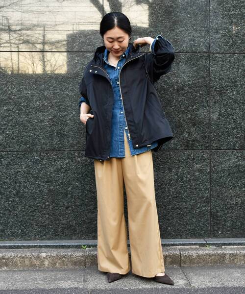 le.coeur blanc（ルクールブラン）の「ツイルストレッチフードブルゾン（ブルゾン・レディース・アイボリー/カーキオリーブ/ネイビー/キャメル/ベージュ/チャコールグレー・38）」の8枚目の写真