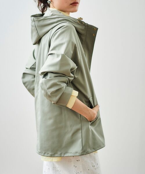 le.coeur blanc（ルクールブラン）の「ツイルストレッチフードブルゾン（ブルゾン・レディース・アイボリー/カーキオリーブ/ネイビー/キャメル/ベージュ/チャコールグレー・38）」の14枚目の写真