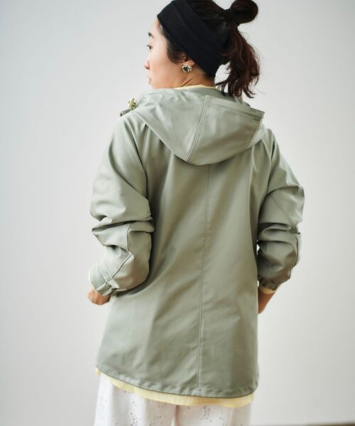 le.coeur blanc（ルクールブラン）の「ツイルストレッチフードブルゾン（ブルゾン・レディース・アイボリー/カーキオリーブ/ネイビー/キャメル/ベージュ/チャコールグレー・38）」の16枚目の写真