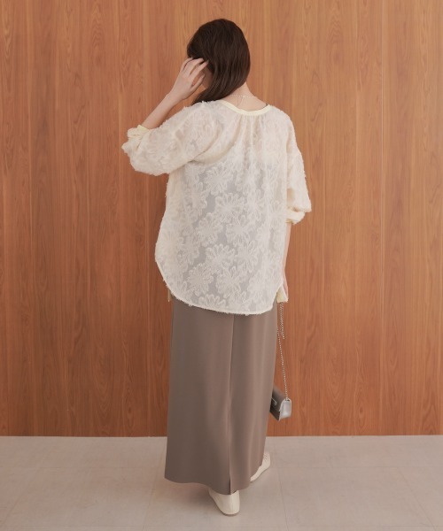 Bab(バブ)の「フェザージャガード前後2WAYロングブラウス(シャツ/ブラウス・レディース・アイボリー/ブラック・M)」の7枚目の写真